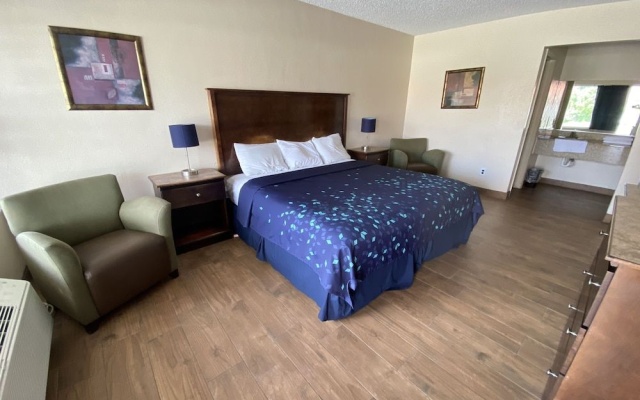 photo 2 of Coral Roc Motel