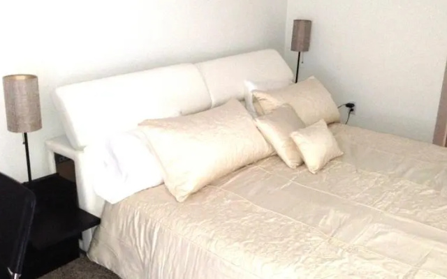 photo 3 of Corporate Suites - Walk to Famous Venice Beach Boardwalk