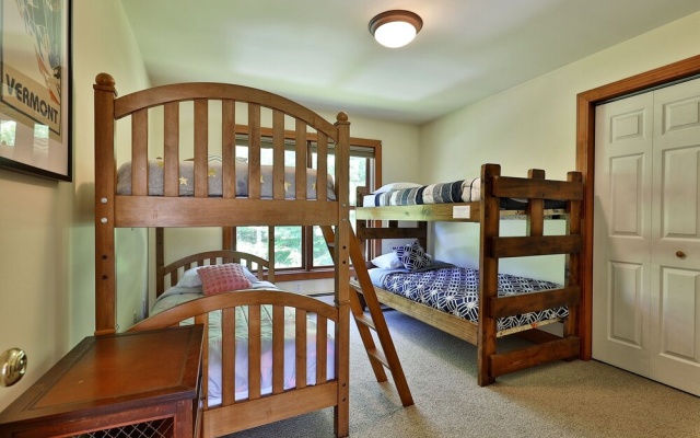 photo 2 of Cortina Mountain Chalet - Outdoor Hot Tub - Close To Pico And Killington Mountains 3 Bedroom Home