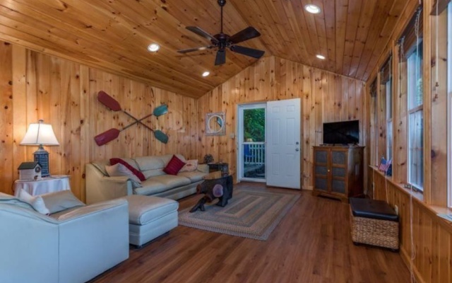 photo 2 of Cottage In The Cove