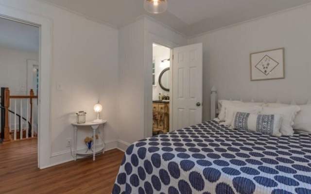 photo 4 of Cottage In The Cove