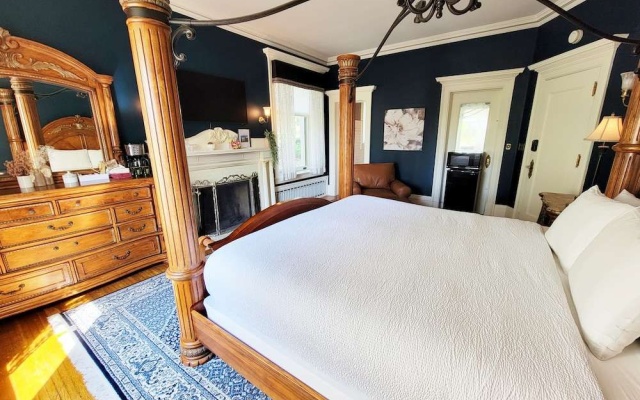 photo 3 of Historic Cotton Mansion Duluth Boutique Hotel