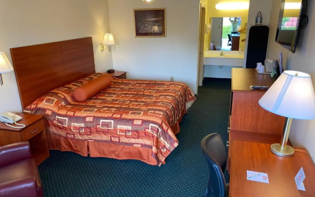 photo 3 of Country Hearth Inn-Union City