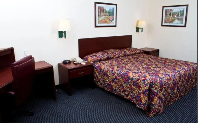 photo 3 of Country Hearth Inn-Union City