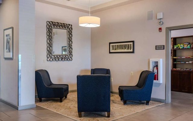 photo 2 of Country Inn & Suites by Radisson, BWI Airport (Baltimore), MD