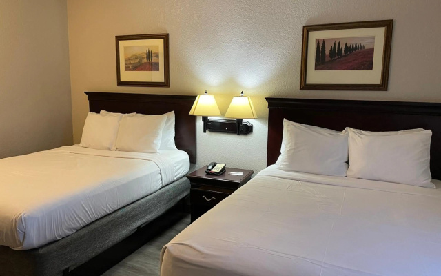 photo 4 of Country Inn & Suites by Radisson, Albany, GA