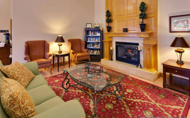 photo 5 of Country Inn & Suites by Radisson, Clarksville, TN