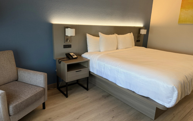 photo 5 of Country Inn & Suites by Radisson, Concord (Kannapolis), NC