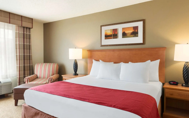 photo 5 of Country Inn & Suites by Radisson, Davenport - Quad Cities