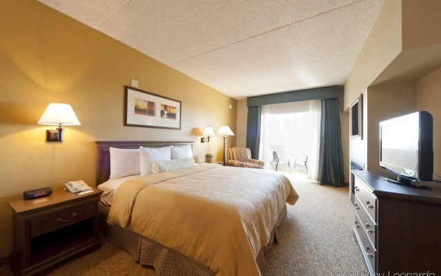 photo 4 of Country Inn & Suites by Carlson Deer Valley