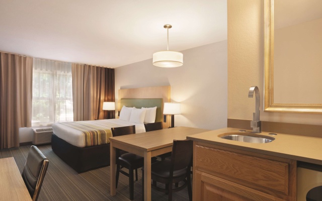 photo 4 of Country Inn & Suites by Radisson, Madison Southwest, WI