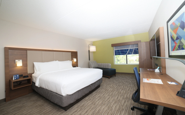 photo 2 of Holiday Inn Express Naperville by IHG