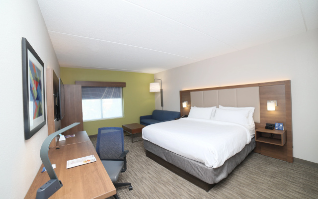 photo 4 of Holiday Inn Express Naperville by IHG