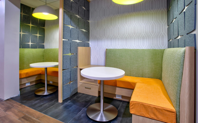 photo 4 of Hampton Inn & Suites Newark Airport Elizabeth