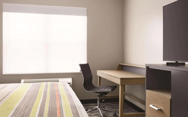 photo 5 of Country Inn & Suites by Radisson, Panama City, FL
