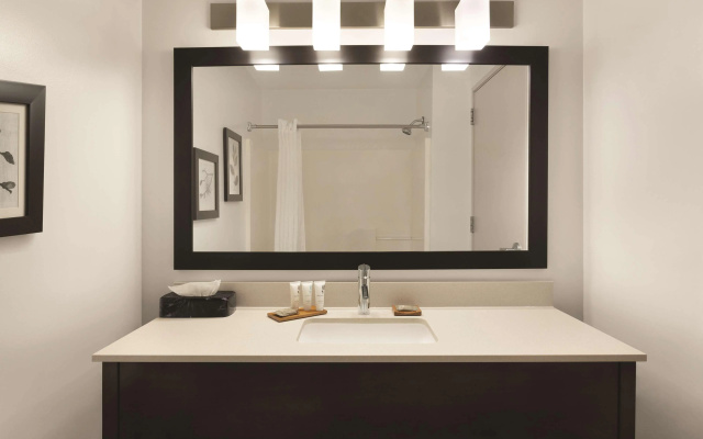 photo 3 of Country Inn & Suites by Radisson, St. Charles Historic District