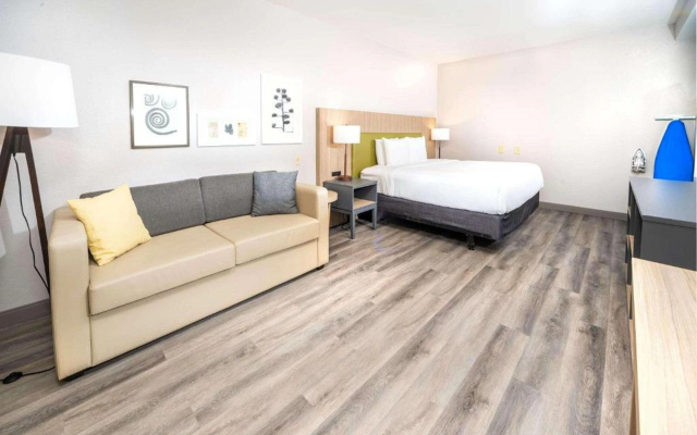 photo 4 of Country Inn & Suites by Radisson, Stone Mountain, GA