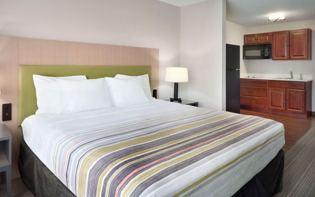 photo 4 of Country Inn & Suites by Radisson, Camp Springs (Andrews Air Force Base), MD