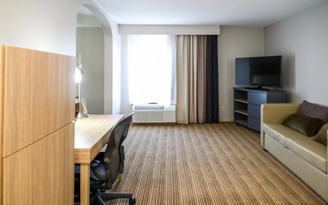 photo 3 of Country Inn & Suites by Radisson, Greenfield, IN