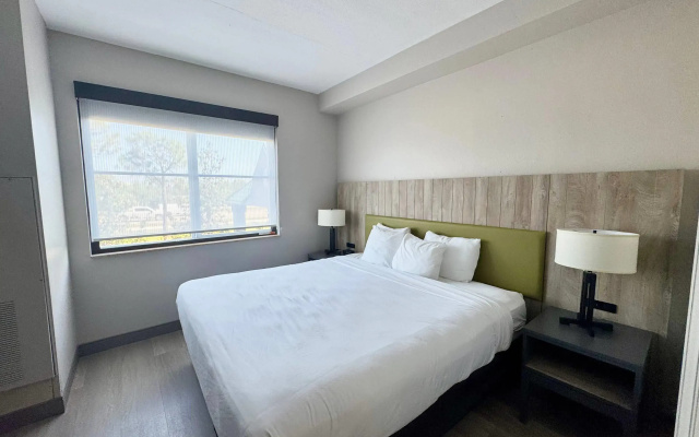 photo 4 of Country Inn & Suites by Radisson, Port Charlotte, FL