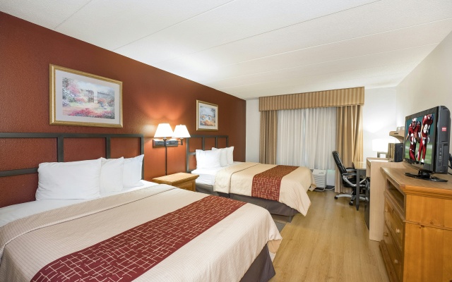 photo 3 of Red Roof Inn & Suites Stafford, VA - Quantico