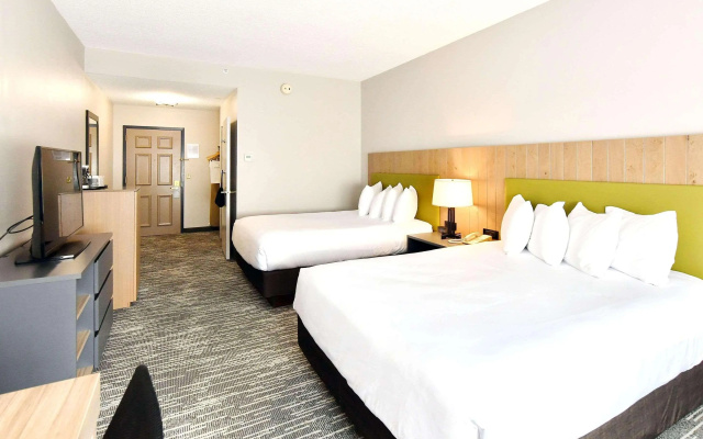 photo 2 of Country Inn & Suites By Carlson Letchworth State Park