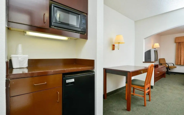 photo 5 of Motel 6 Dallas - North