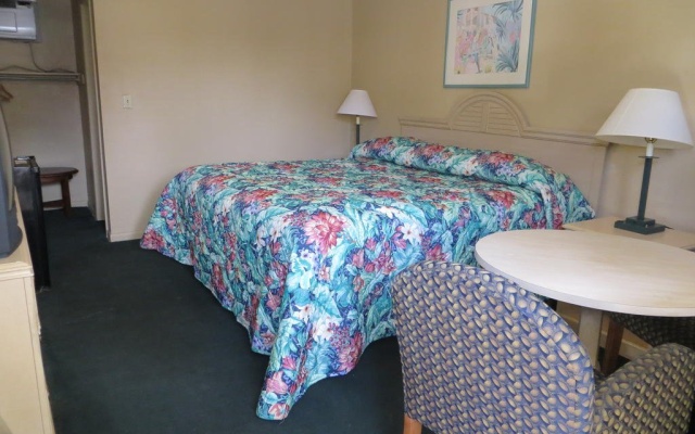 photo 3 of Country Lodge