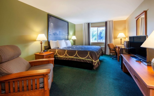 photo 5 of Super 8 By Wyndham Berlin Wi