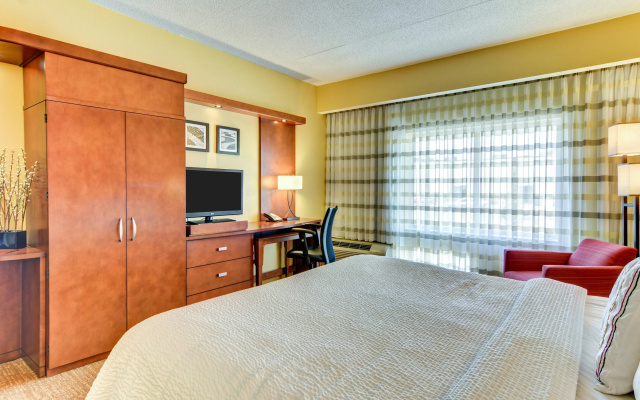 photo 5 of Courtyard by Marriott Bridgeport Clarksburg