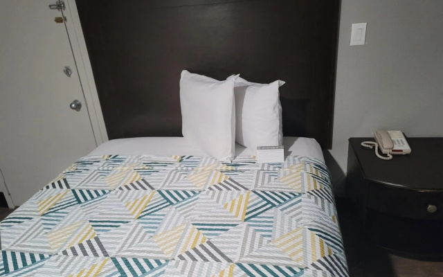 photo 3 of Hotel Pentagon South