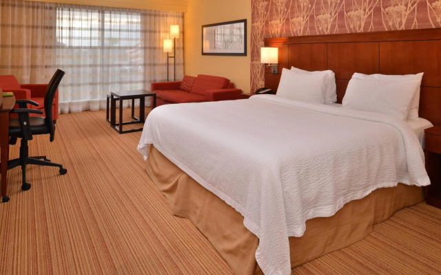 photo 3 of Courtyard by Marriott Burlington Mt. Holly Westampton