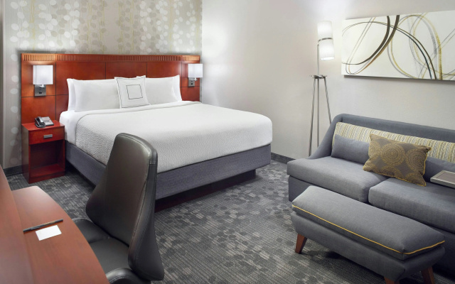 photo 3 of Courtyard by Marriott Charlotte Southpark