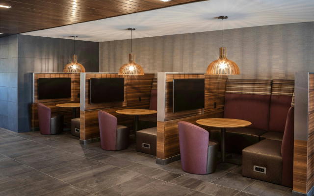 photo 4 of Courtyard by Marriott Cincinnati Airport South/Florence
