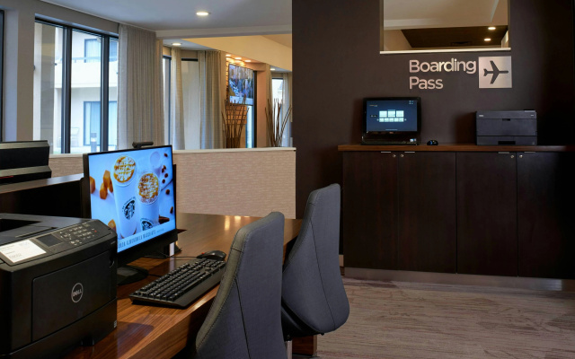 photo 3 of Courtyard by Marriott Detroit Metropolitan Airport Romulus