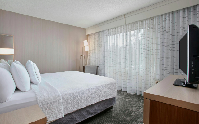 photo 4 of Courtyard by Marriott Detroit Pontiac/Auburn Hills