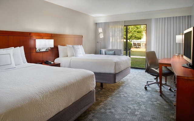 photo 2 of Courtyard by Marriott Fayetteville