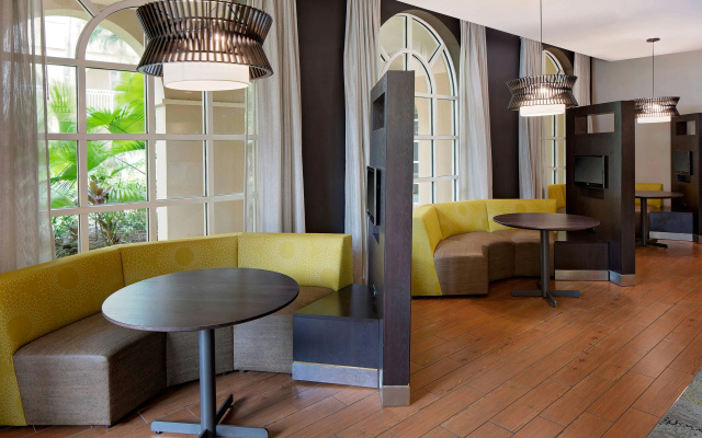photo 2 of Courtyard by Marriott Fort Lauderdale North/Cypress Creek