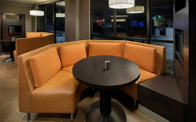 photo 2 of Courtyard by Marriott Grand Rapids Airport