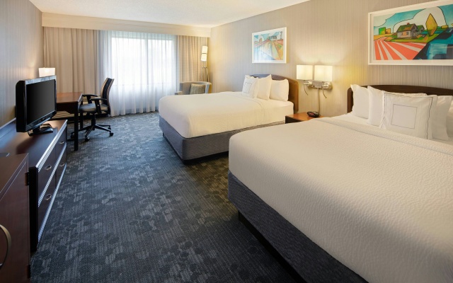 photo 3 of Courtyard by Marriott Grand Rapids Airport