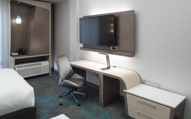 photo 5 of Courtyard by Marriott Houston Heights/I-10