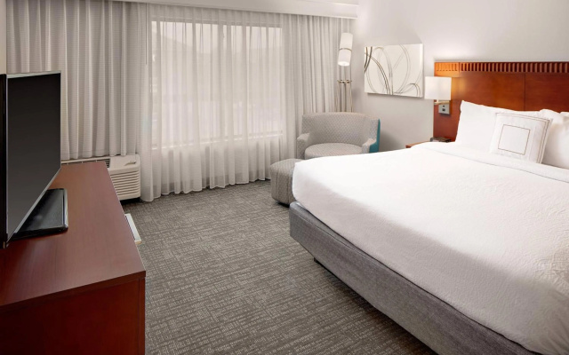 photo 4 of Courtyard by Marriott Houston Rice University