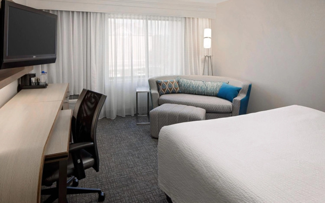 photo 4 of Courtyard by Marriott Houston Westchase