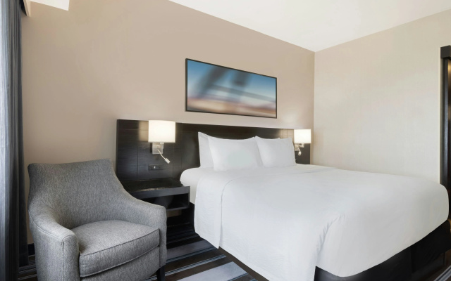 photo 5 of Courtyard by Marriott New York JFK Airport