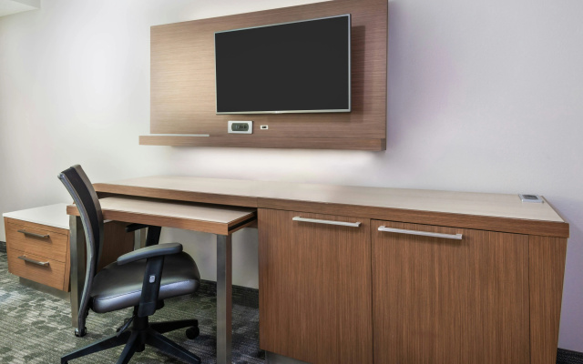 photo 4 of Courtyard by Marriott Lafayette Airport