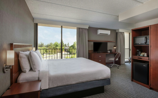 photo 5 of Courtyard by Marriott Los Angeles Pasadena/Monrovia