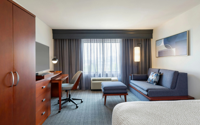 photo 3 of Courtyard by Marriott Madison West Middleton