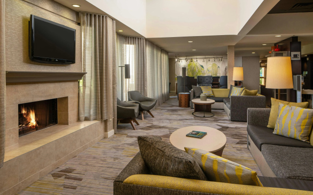 photo 4 of Courtyard by Marriott Jacksonville at Mayo Clinic Campus/Beaches