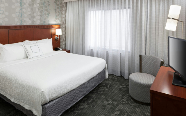 photo 3 of Courtyard by Marriott Miami at Dolphin Mall