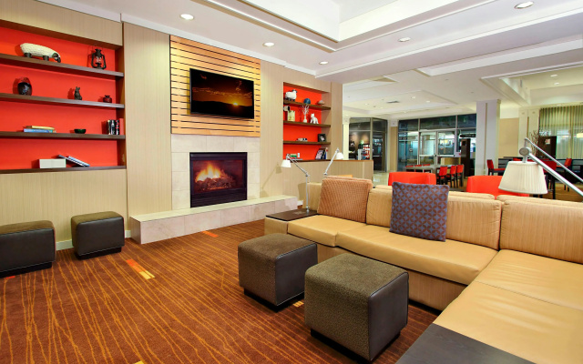 photo 2 of Courtyard by Marriott Oakland Downtown